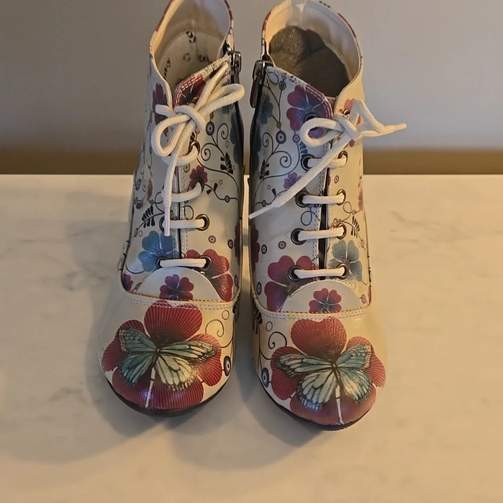 Goby Shoes - Floral High Heel Butterfly Boots - Picture 3 of 7